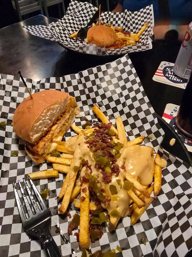 14 North Dakota Small-Town Restaurants Full Of Charm And Midwest Hospitality - Decor Hint JL Beers