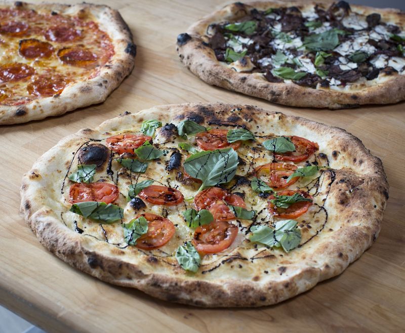 10 Nebraska Pizza Spots Worth The Trip For Home-Style Pies - Decor Hint Noli's Pizzeria - Blackstone