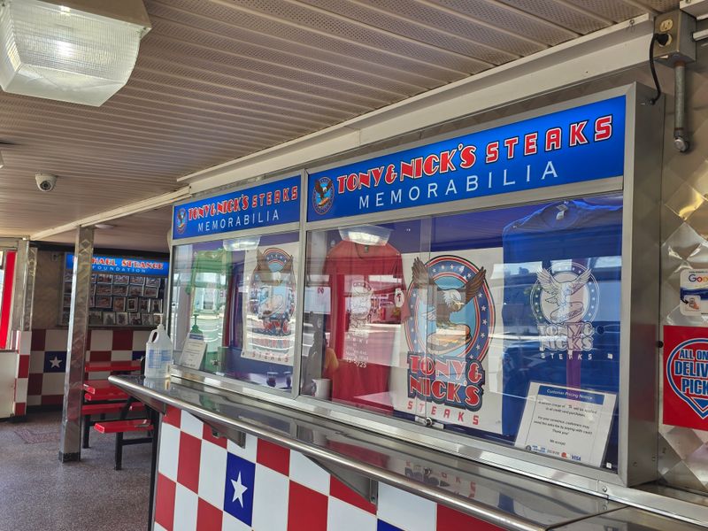 Pennsylvania Pizzerias That Outsell The Big Chains Among Locals - Decor Hint Tony & Nick's Steaks and Pizza