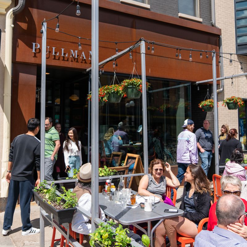 Pullman Bar & Diner – Iowa City