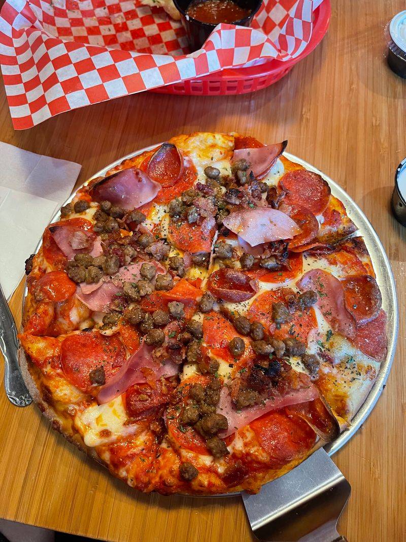 12 Oklahoma Pizza Spots Proving Great Flavor Is Worth Traveling For - Decor Hint Sauced On Paseo