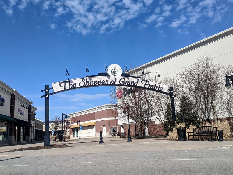 Greater Peoria Holiday Adventures Perfect For Family Friends Or Solo Fun - Decor Hint Holiday Shopping at The Shoppes at Grand Prairie