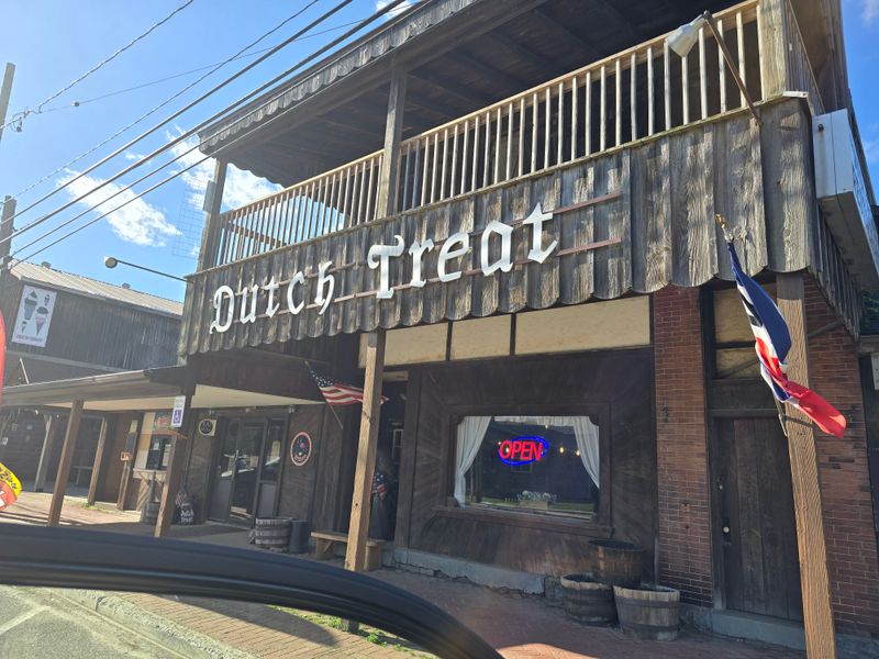 Dutch Treat Restaurant