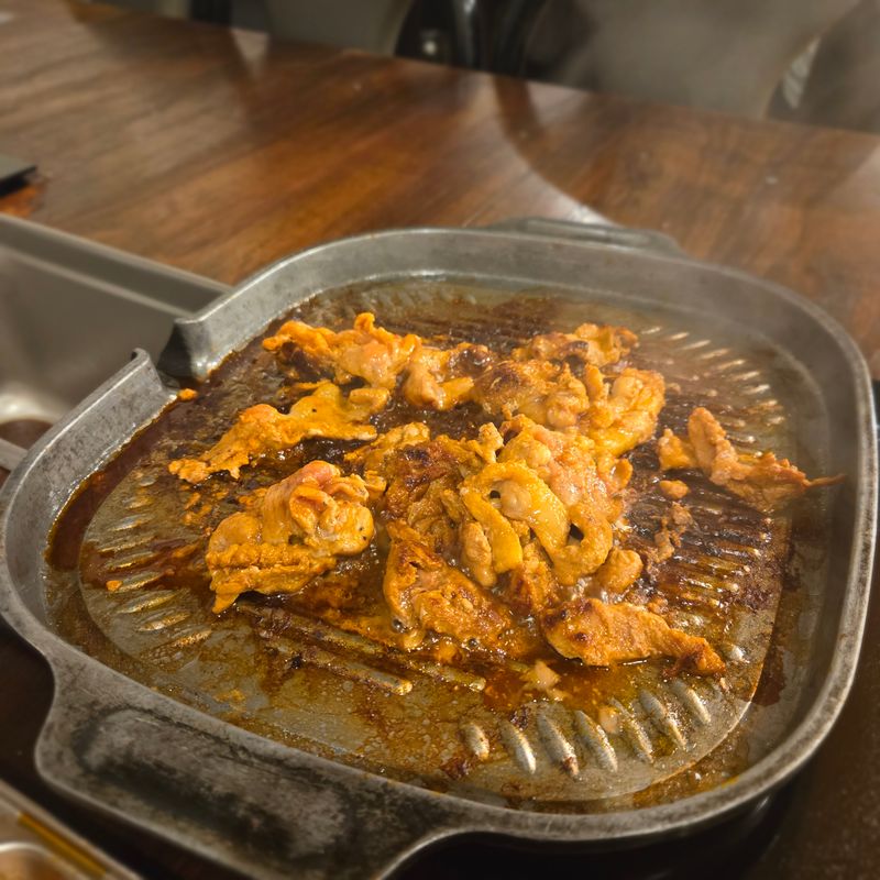 Foodies Flock To This Washington All-You-Can-Eat Spot For A Reason - Decor Hint Operating Hours Designed For Weekend Warriors