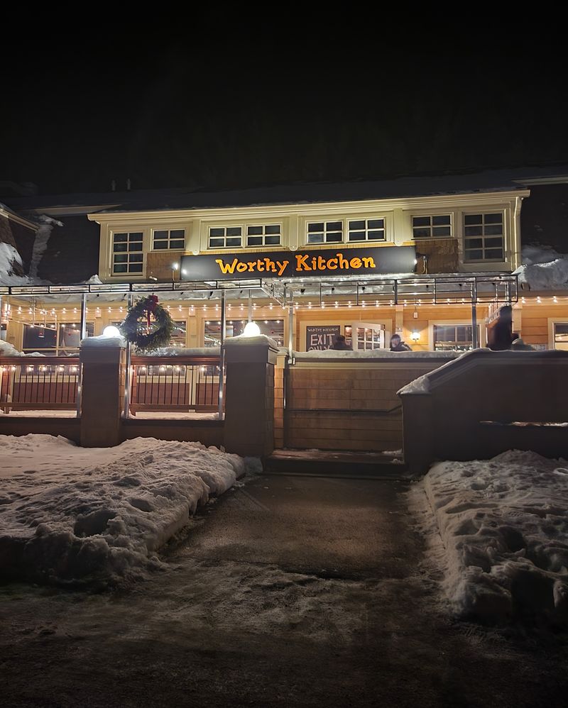 14 Cozy Vermont Soul Food Buffets That Make Cold Days Feel A Little Warmer - Decor Hint Worthy Kitchen