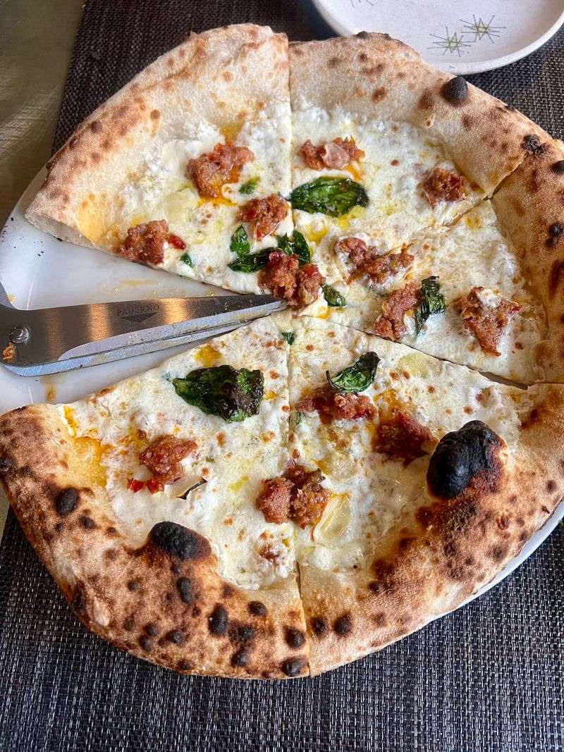 9 Rhode Island Pizza Destinations Where Coastal Flavor Rewards Every Mile - Decor Hint Figidini