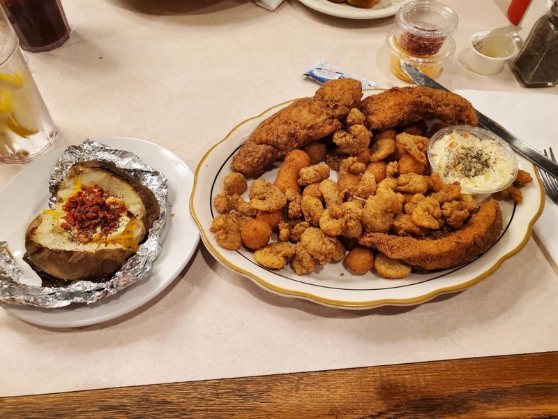 Skipper's Seafood Shack