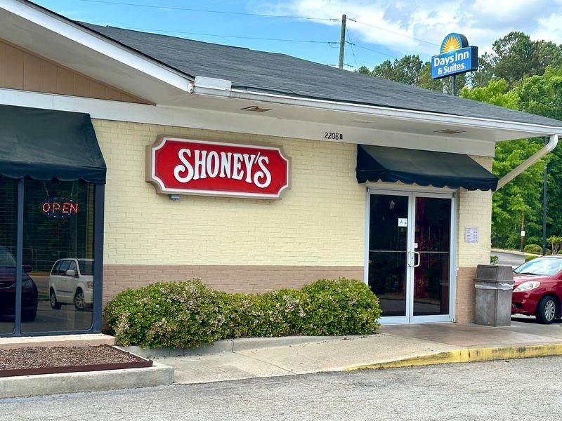 These 16 Tennessee All You Can Eat Buffets Are The Ultimate Fall Foodie Road Trip - Decor Hint Shoney's Breakfast Bar