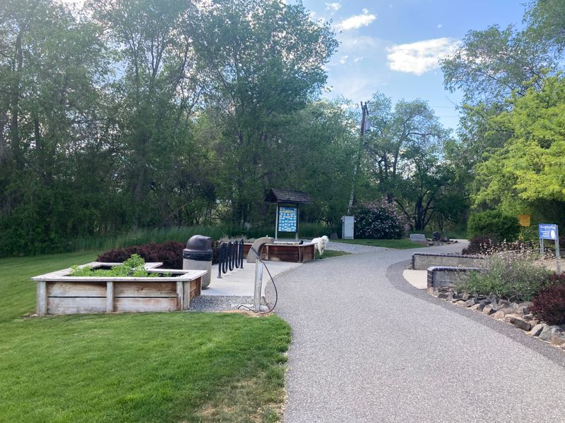 15 Unexpected Reasons Wenatchee Is The Affordable Washington Mountain Town Everyone Should See - Decor Hint Apple Capital Loop Trail for Scenic Exercise