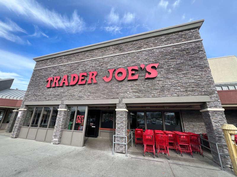 19 Nevada Grocery Stores Offering Quality Meat And Surprisingly Fresh Seafood Picks - Decor Hint Trader Joe's Nevada Locations
