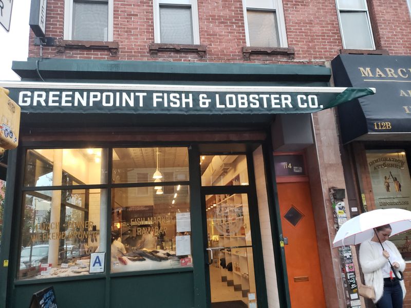 15 New York Delis You Can't Miss For The Best Fried Fish Sandwiches In Town - Decor Hint Greenpoint Fish & Lobster Co.