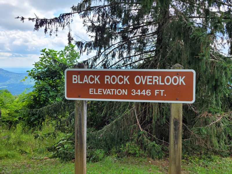 17 Georgia Overlooks Offering Stunning Views Locals Can't Get Enough Of - Decor Hint Black Rock Mountain State Park Overlook