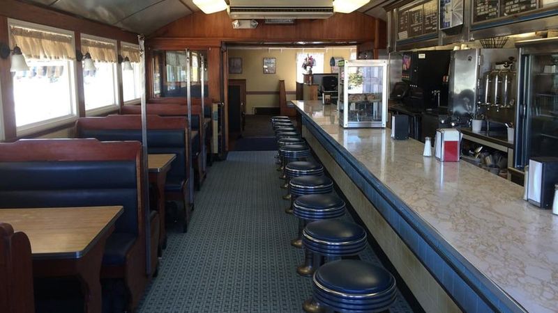 12 Massachusetts Diners That Power The Morning Rush With Comfort Classics - Decor Hint Bluebonnet Diner