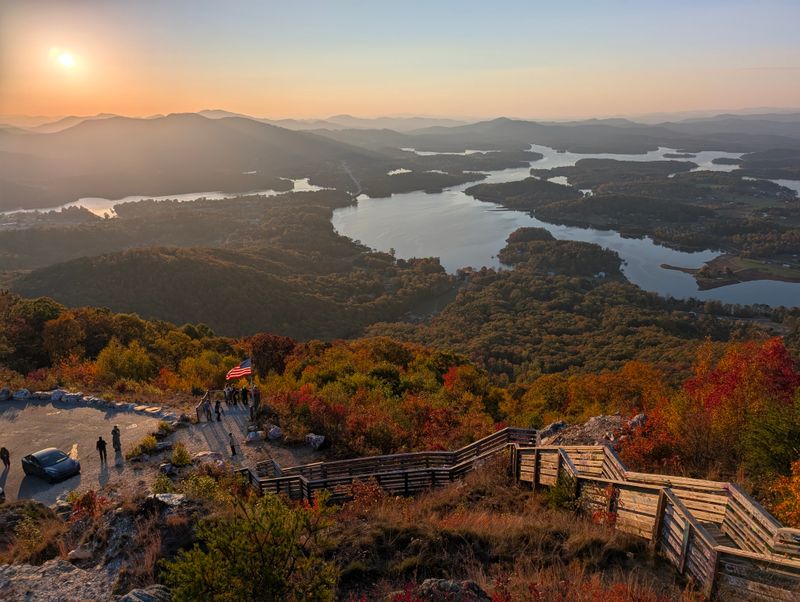 17 Georgia Overlooks Offering Stunning Views Locals Can't Get Enough Of - Decor Hint Bell Mountain