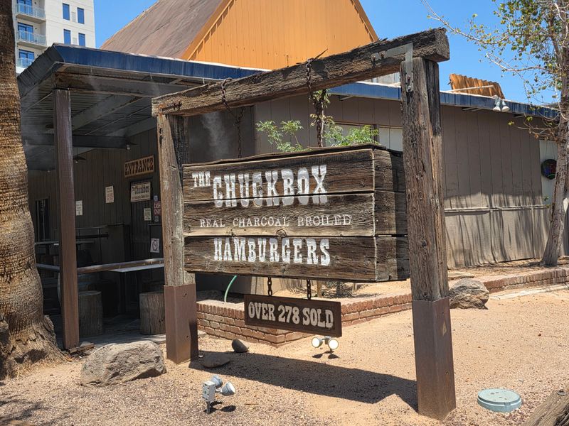 12 Arizona Restaurants That Keep Crowds Coming Decades After Opening - Decor Hint The Chuckbox
