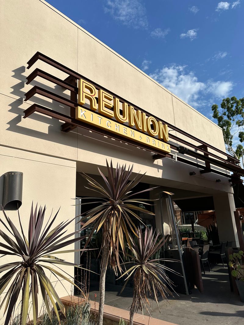 Where To Find The Best Comfort Food In Anaheim, California - Decor Hint Reunion Kitchen + Drink