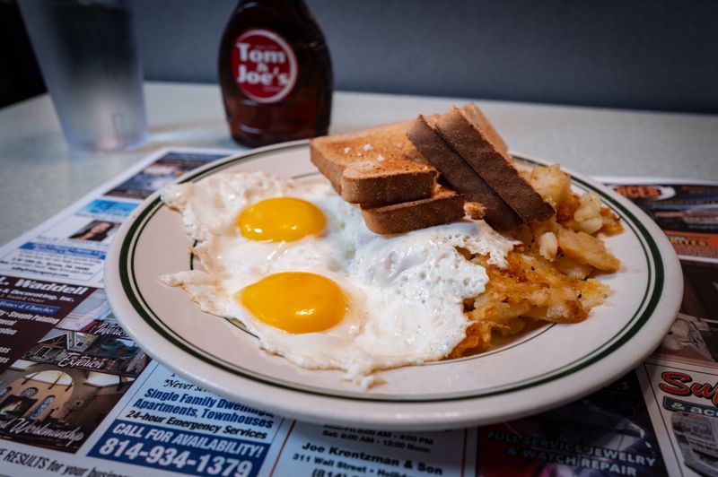 10 Pennsylvania Diners That Bring Sunday Dinner Magic Every Week - Decor Hint Tom's Diner