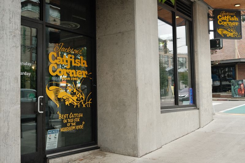 15 Washington Eateries Where The Fried Fish Plate Is The Star Of The Menu - Decor Hint Jackson's Catfish Corner