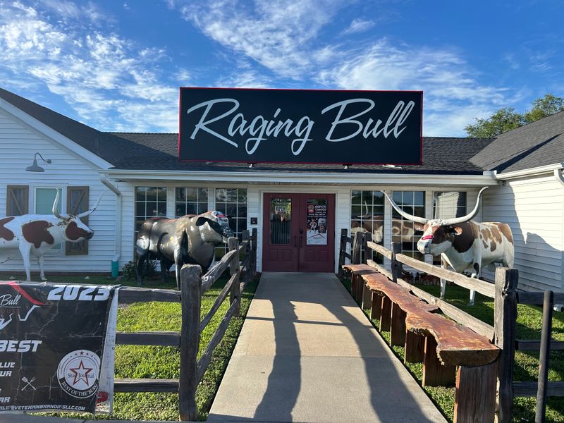 11 Missouri Steakhouses That Quietly Serve The State's Best Beef - Decor Hint Raging Bull Steakhouse
