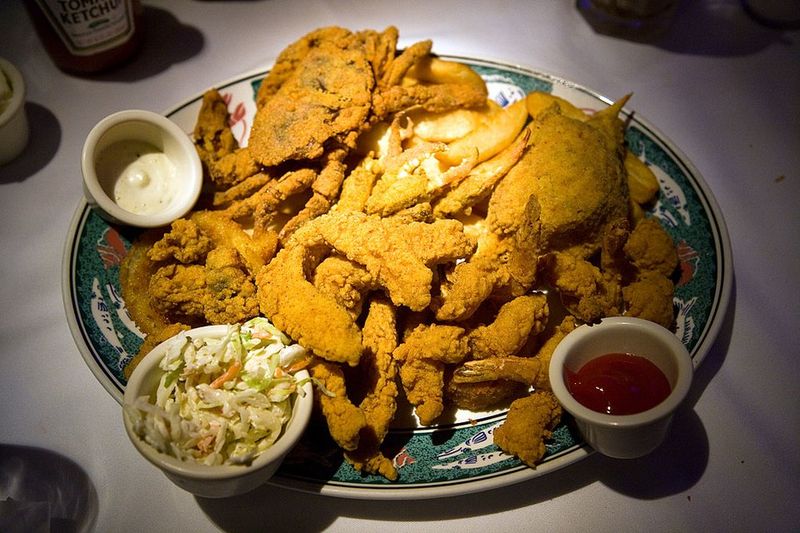 Fish Fry Spots In Louisiana That Locals Practically Treat As Weekend Rituals - Decor Hint Landry's Seafood House