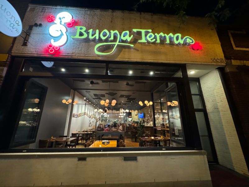 Under-The-Radar Illinois Restaurants Serving Incredible Food - Decor Hint Buona Terra Ristorante