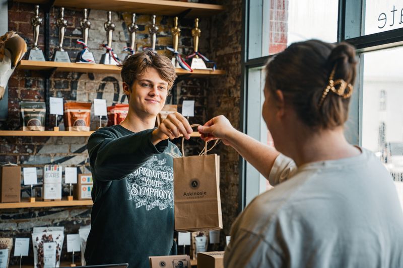 Askinosie Chocolate In Springfield, Missouri Is A Must-Visit For Chocolate Lovers - Decor Hint Chocolate University Teaches Local Youth Business Skills