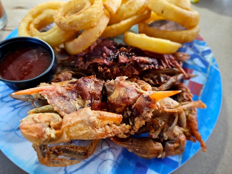 12 Maryland Seafood Restaurants That Serve Bold Flavors With No Fuss - Decor Hint The Drift Inn
