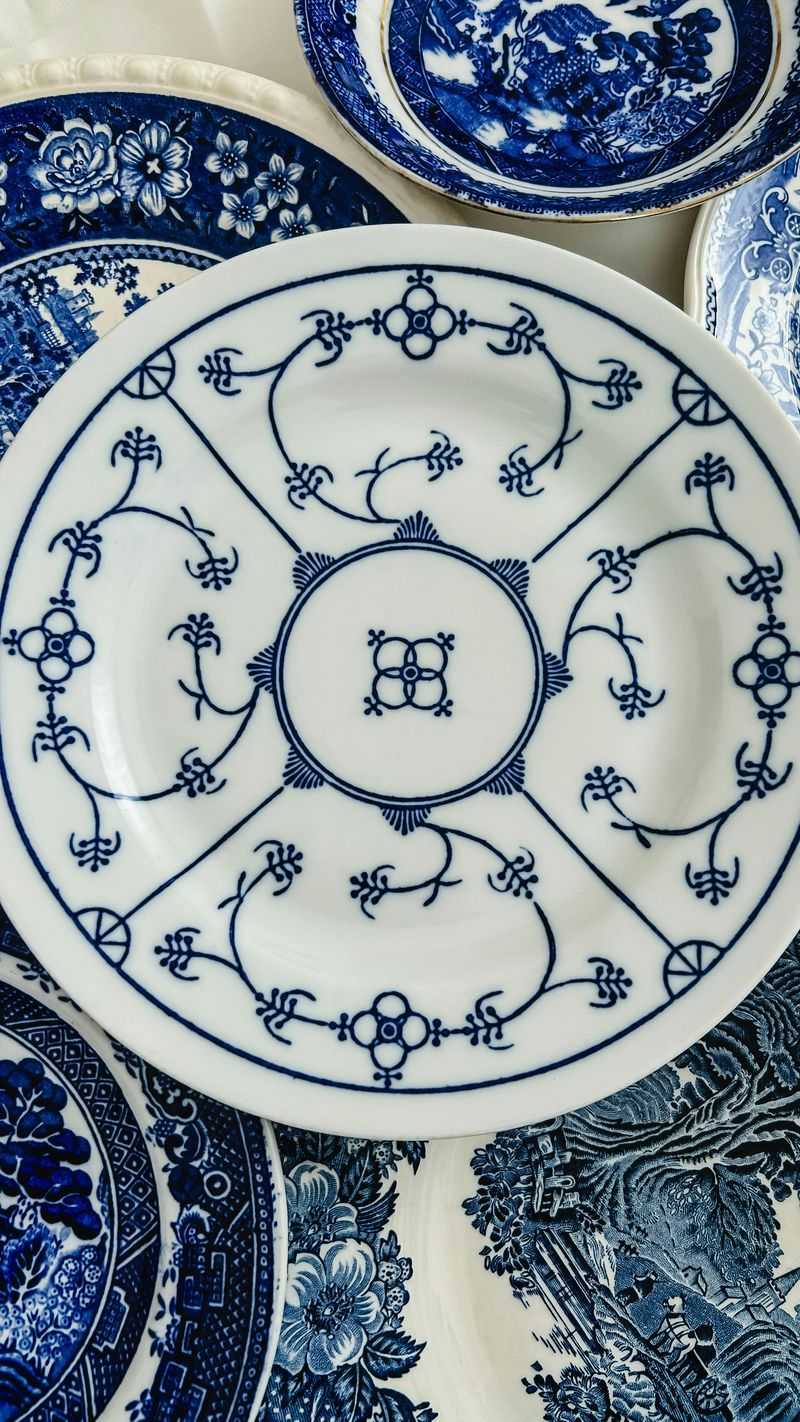 Coastal-Inspired Maine Decor Ideas Showcasing Winter Cottage Style - Decor Hint Blue And White Ceramic Collections