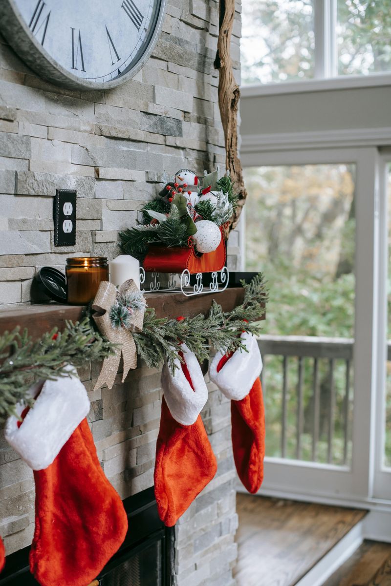 California Beach-Inspired Christmas Décor Ideas Full Of Breezy Magic - Decor Hint Driftwood Garland Magic