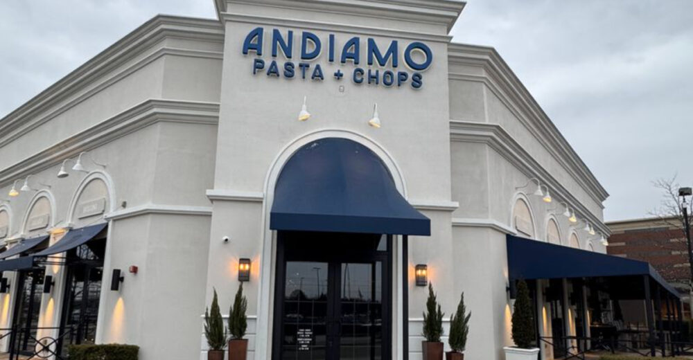 Secret Italian Spots In Michigan Perfect For Cozy Autumn Evenings - Decor Hint