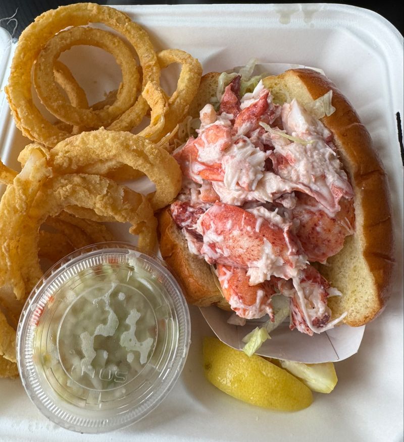 11 Off-The-Radar Seafood Shacks Scattered Across Massachusetts - Decor Hint Chatham Pier Fish Market