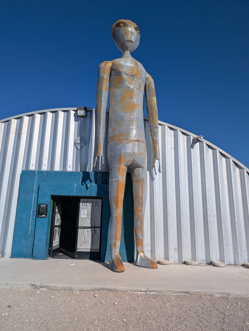 18 Wonderfully Weird Roadside Attractions In Nevada You Need To See To Believe - Decor Hint Alien Research Center