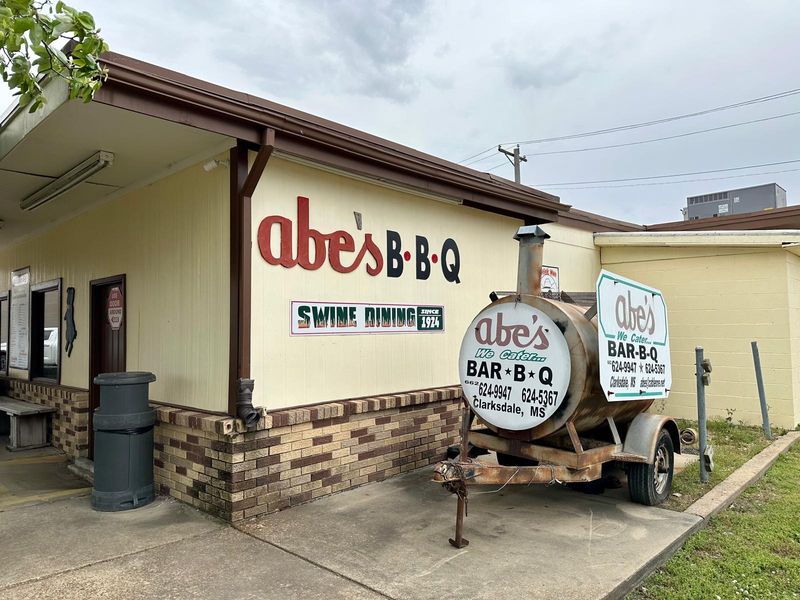 Mississippi's Best Fried Fish Joints Locals Refuse To Give Up - Decor Hint Abe's Bar-B-Q