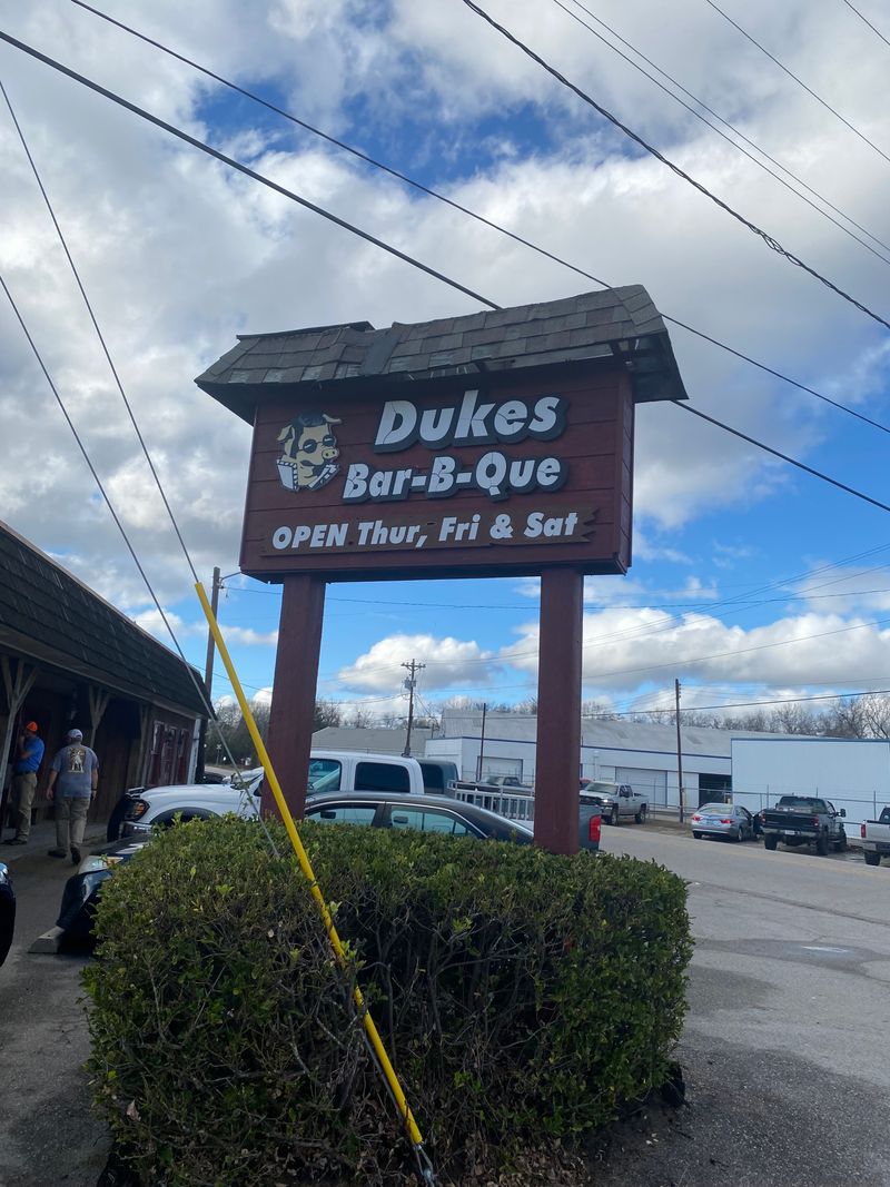 South Carolina All-You-Can-Eat Buffets That Keep Drawing Crowds - Decor Hint Dukes Bar-B-Que