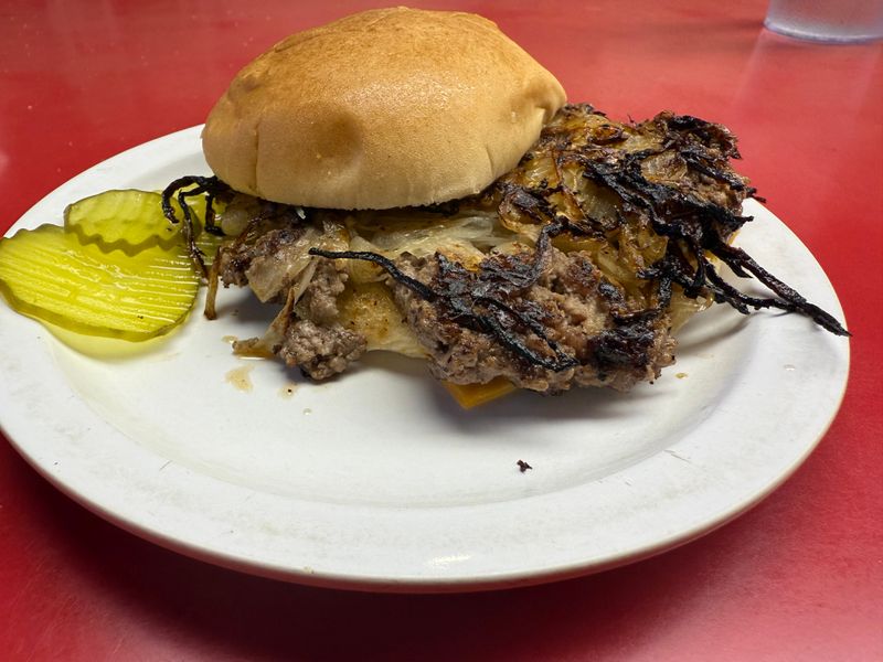 11 Lesser-Known Oklahoma Restaurants That Quietly Steal The Show - Decor Hint Robert's Grill