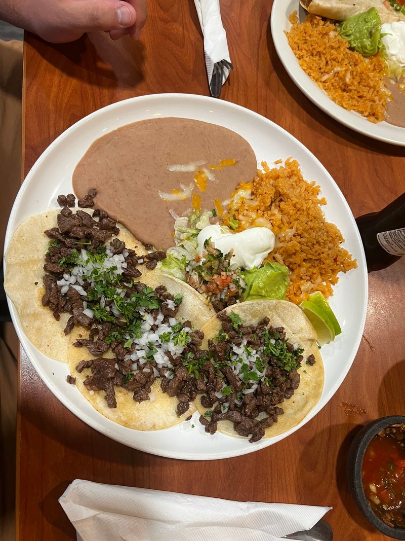 9 Wyoming Restaurants Serving Fried Fish With Western Flavor - Decor Hint La Herradura