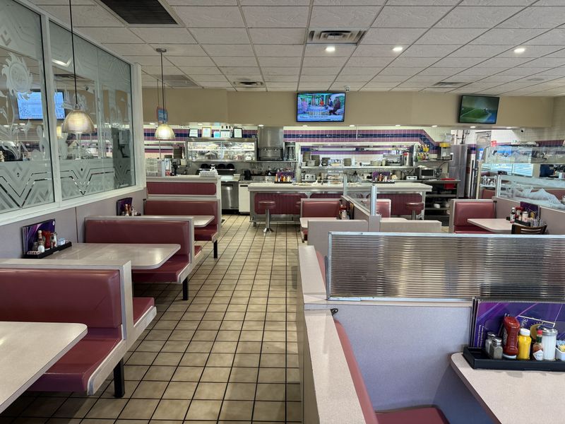 Cozy Classic Atmosphere Feels Like Home