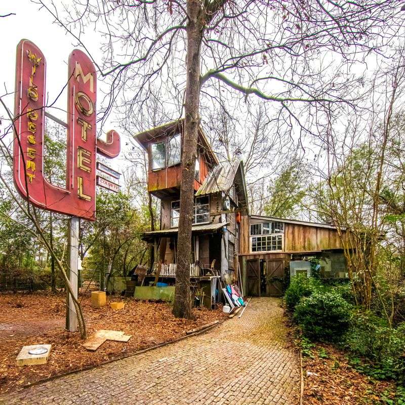 Walkerworld Organic Artist Retreat