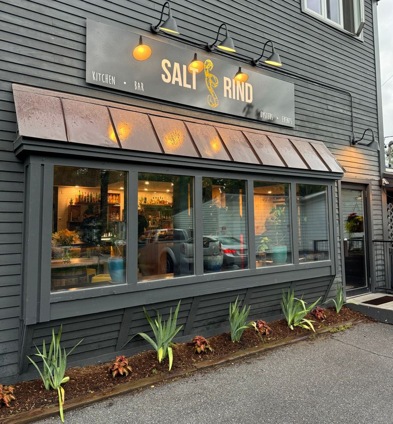 2026's New Year's Resolution: Supporting Local Eateries And Sustainable Dining In Vermont - Decor Hint Salt & Rind