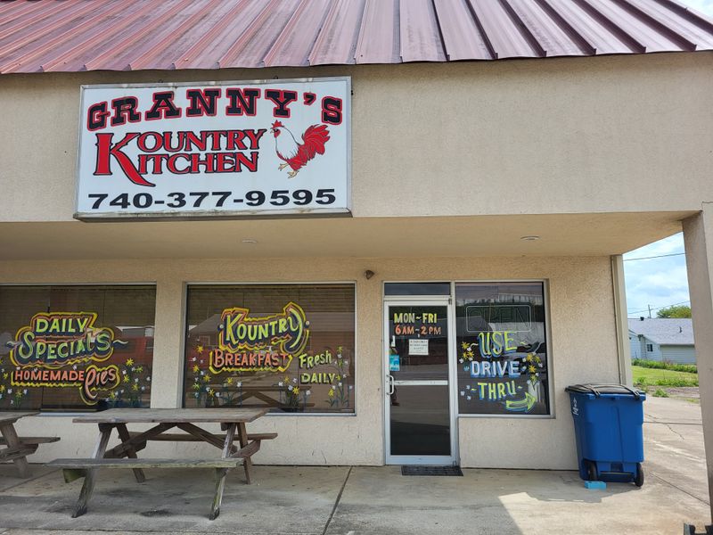 9 West Virginia Soul Food Buffets Worth The Drive For True Homemade Flavor - Decor Hint Granny's Home Cooking