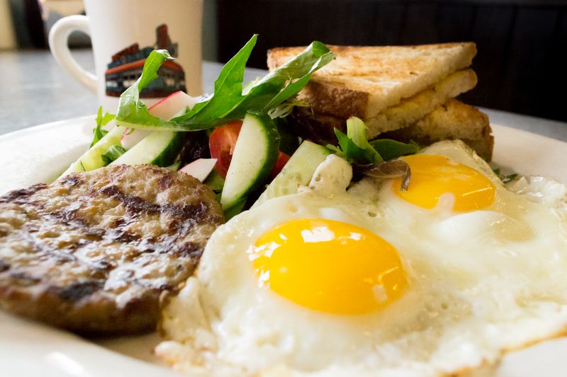 12 Massachusetts Diners That Power The Morning Rush With Comfort Classics - Decor Hint Deluxe Town Diner