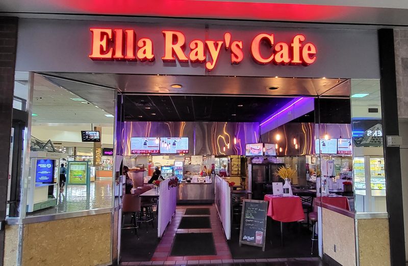 EllaRay's Café