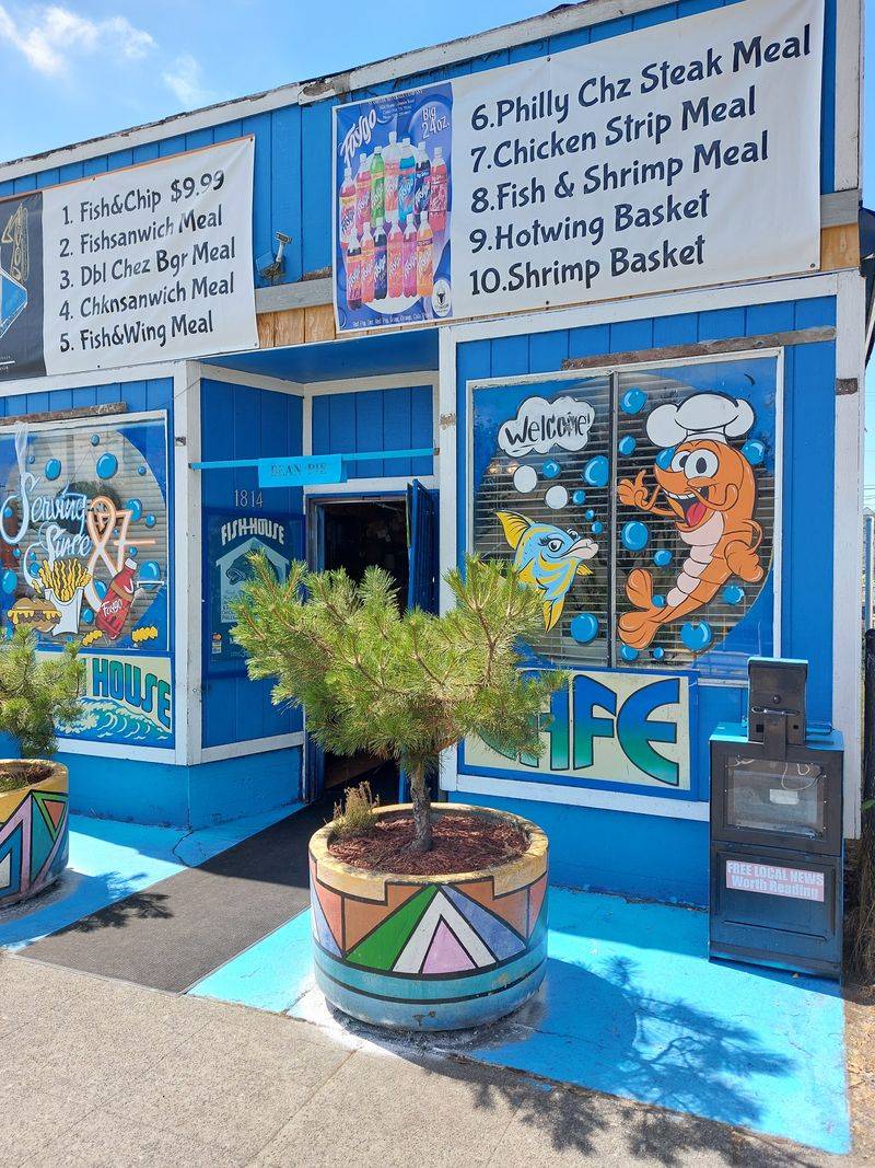 11 Must-Visit Catfish Houses In Washington That Serve Perfectly Crispy Bites - Decor Hint The Fish House Cafe