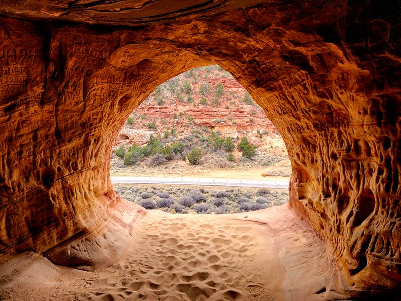 11 Mesmerizing Sites In Utah Locals Try To Keep Under Wraps - Decor Hint Kanab Sand Caves