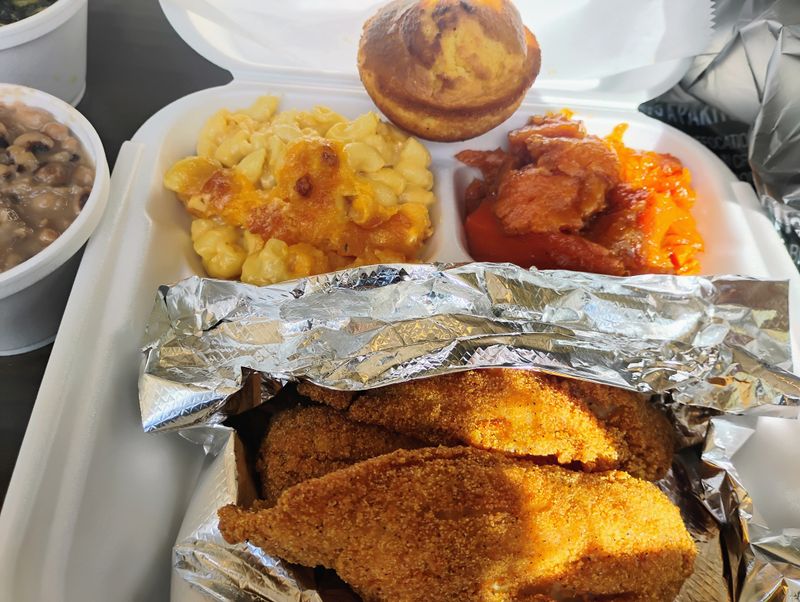 Wisconsin's Best Fried Catfish Joints With Southern Soul - Decor Hint Daddy's Soul Food & Grille