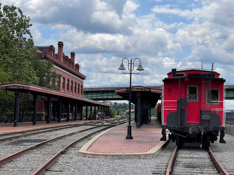Murder Mystery Trains Add Evening Entertainment
