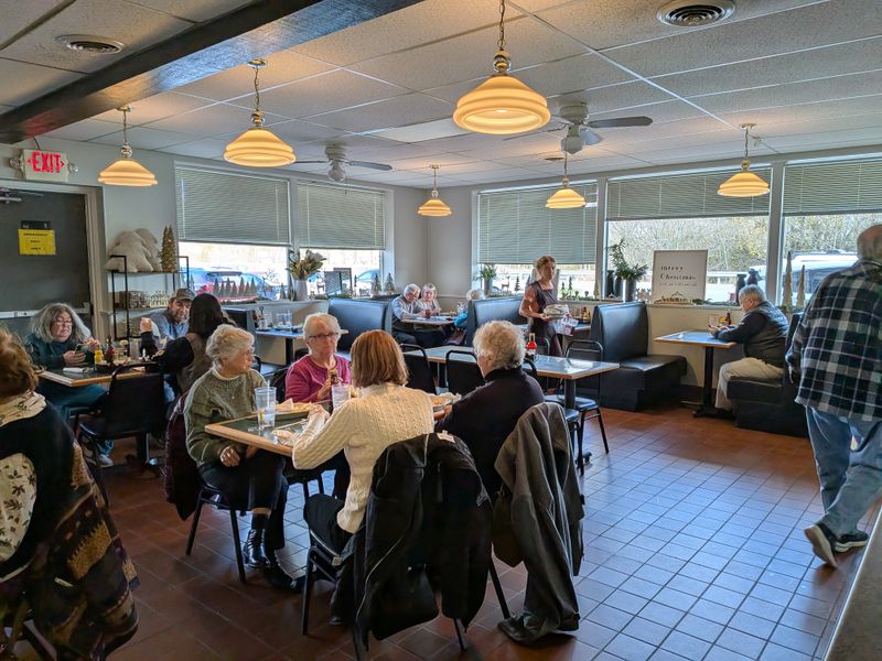 15 Pennsylvania Seafood Buffets That Keep Locals Coming Back For More Classic East Coast Comfort - Decor Hint Katie's Kitchen