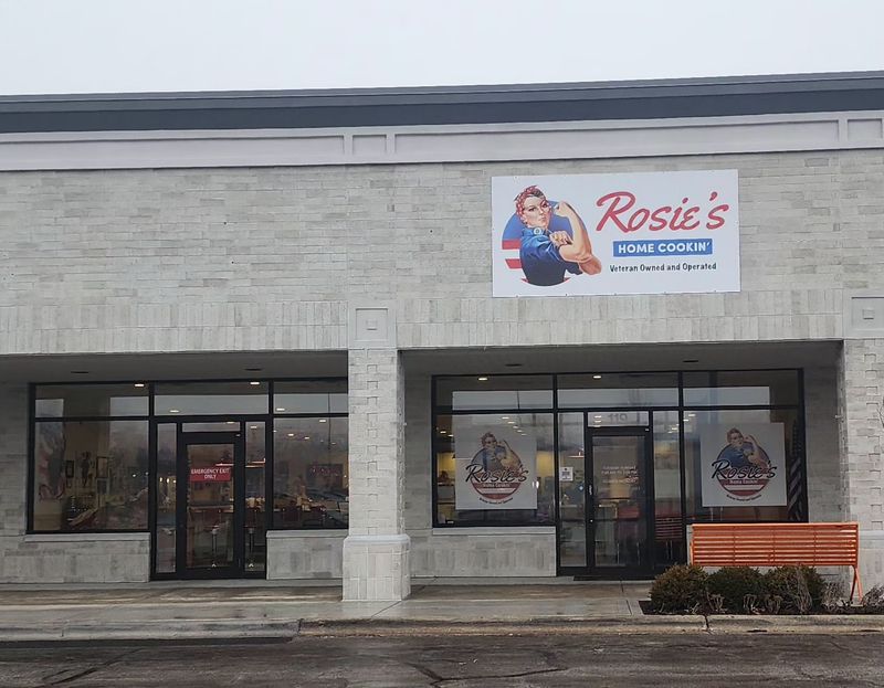 14 Spots In Illinois Serving Chicken-Fried Steak With Pure Old-Fashioned Flavor - Decor Hint Rosie's Family Diner