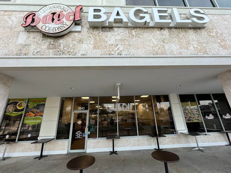 11 Florida Bagel Shops So Popular They're Emptied Out Before Noon - Decor Hint Outrageous Bagel Company