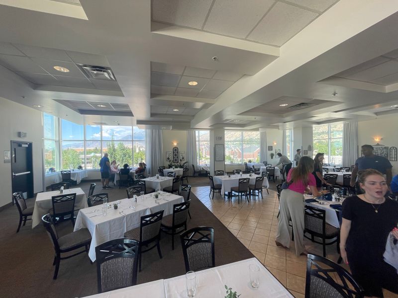 17 Utah Buffets That Capture The Golden State's Flavor From Coast To Valley - Decor Hint Skyroom Restaurant At BYU